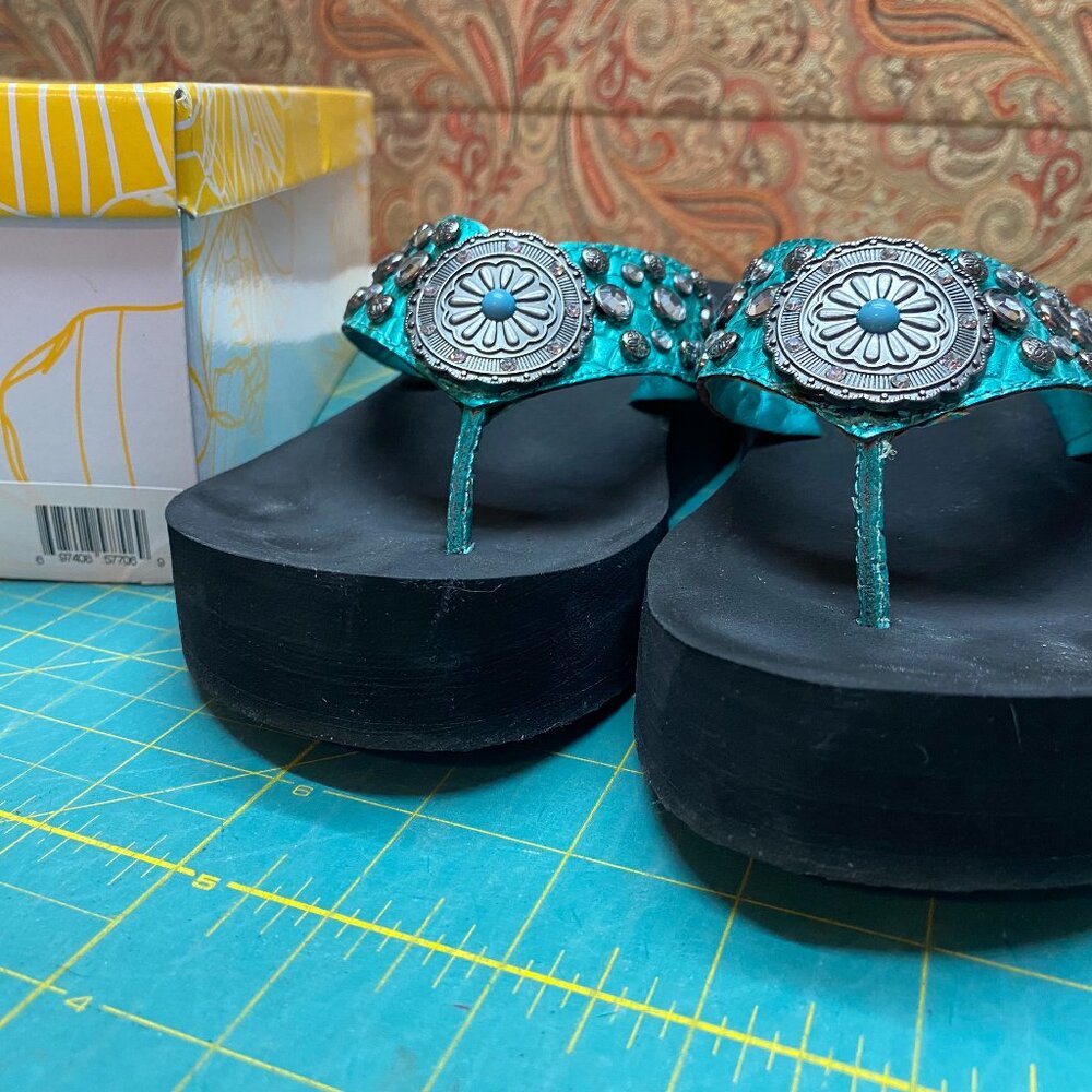 Yellow Box Addilyn, Turquoise, size 8.5m
